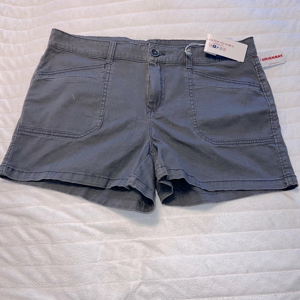 Unionbay Shorts Size 17 | Gray Cotton Blend | Comfortable Fit